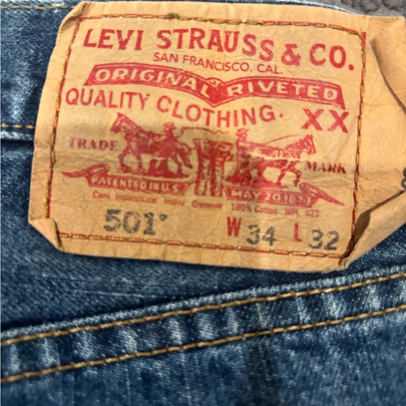 Levi's Men's Classic Indigo Straight Jeans - Picture 3 of 4